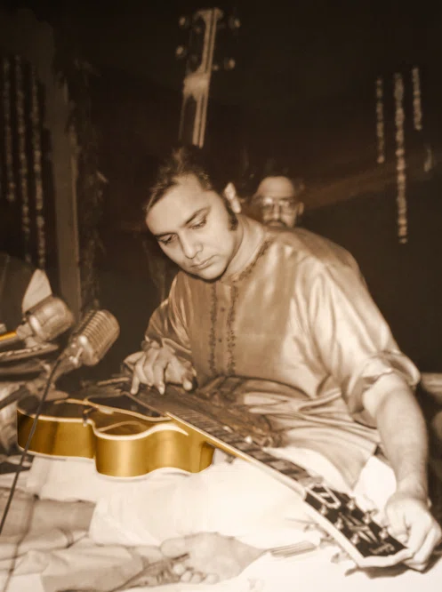 Pandit Brij Bhushan Kabra, Slide Guitar artist, Hindustani classical musician