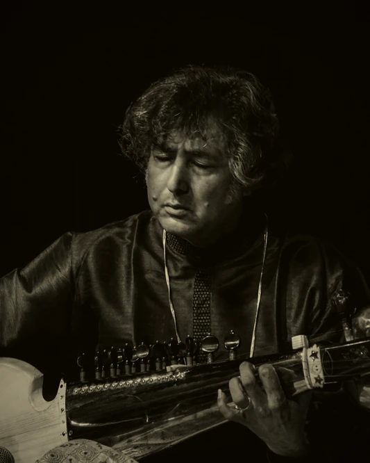 Partho Sarathy, Sarod artist, Hindustani classical musician