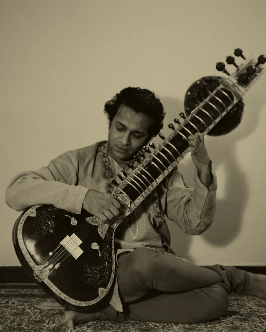 Pandit Ravi Shankar, Sitar artist of the Maihar gharana, Hindustani classical musician